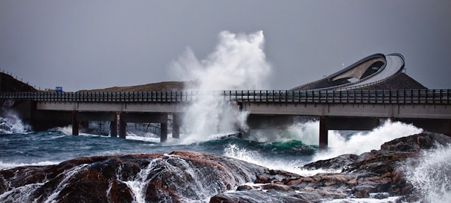 2_-The-Atlantic-Ocean-Road-Norway-Top-10-Scenic-Rides2